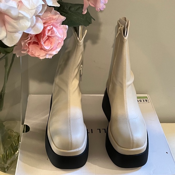 CALL IT SPRING Mars Stretch Platform Bootie - Picture 2 of 6